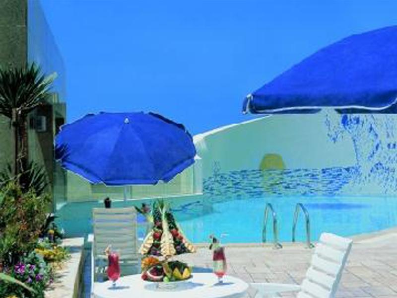 Ramada Plaza By Wyndham Beirut Raouche Hotel Buitenkant foto