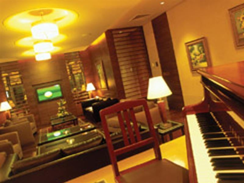 Ramada Plaza By Wyndham Beirut Raouche Hotel Buitenkant foto