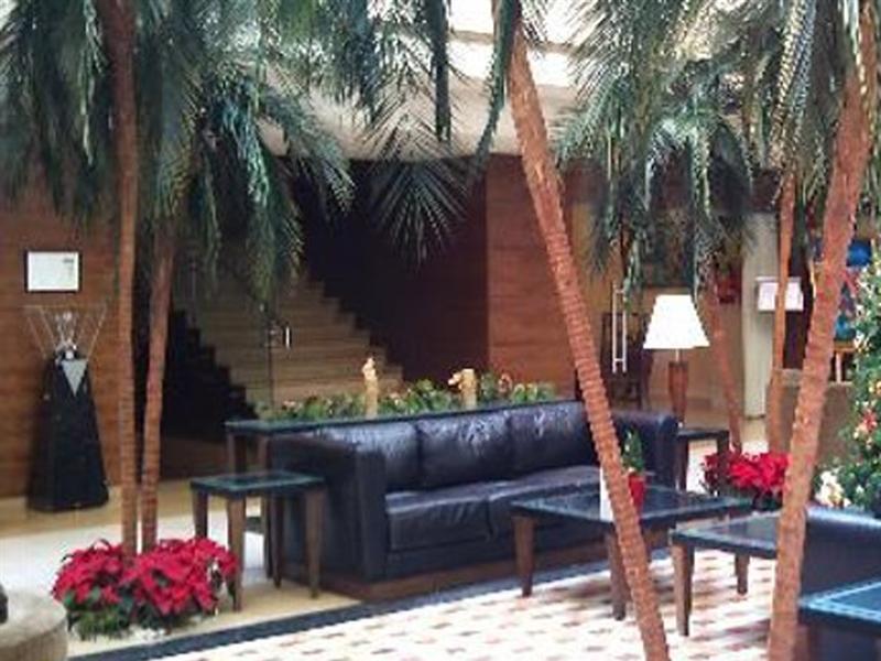 Ramada Plaza By Wyndham Beirut Raouche Hotel Buitenkant foto