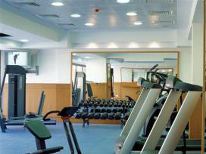 Ramada Plaza By Wyndham Beirut Raouche Hotel Buitenkant foto