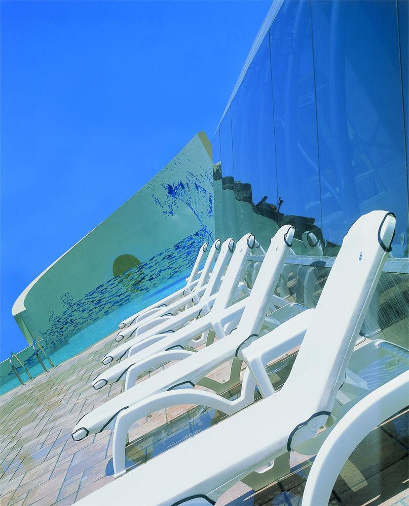 Ramada Plaza By Wyndham Beirut Raouche Hotel Buitenkant foto