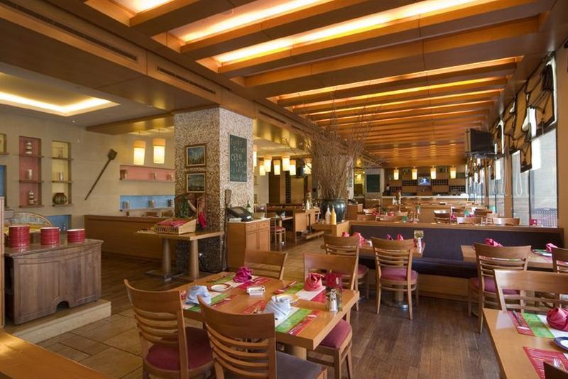 Ramada Plaza By Wyndham Beirut Raouche Hotel Buitenkant foto
